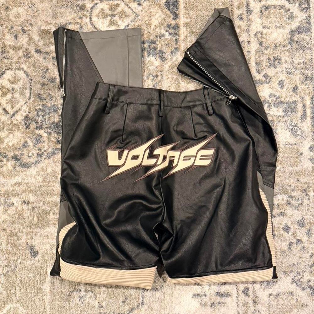 Black cream voltage streetwear